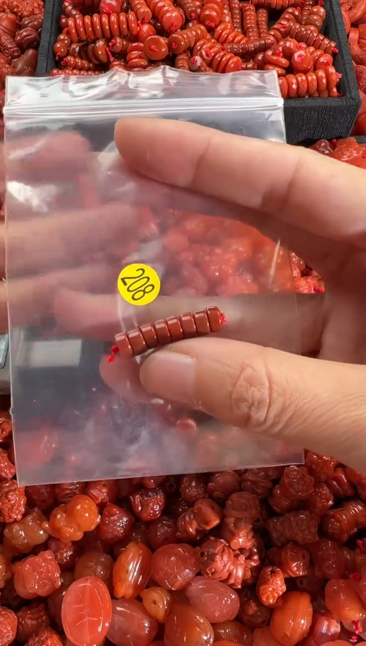 【闪购商品】南红玛瑙颈饰未镶嵌1