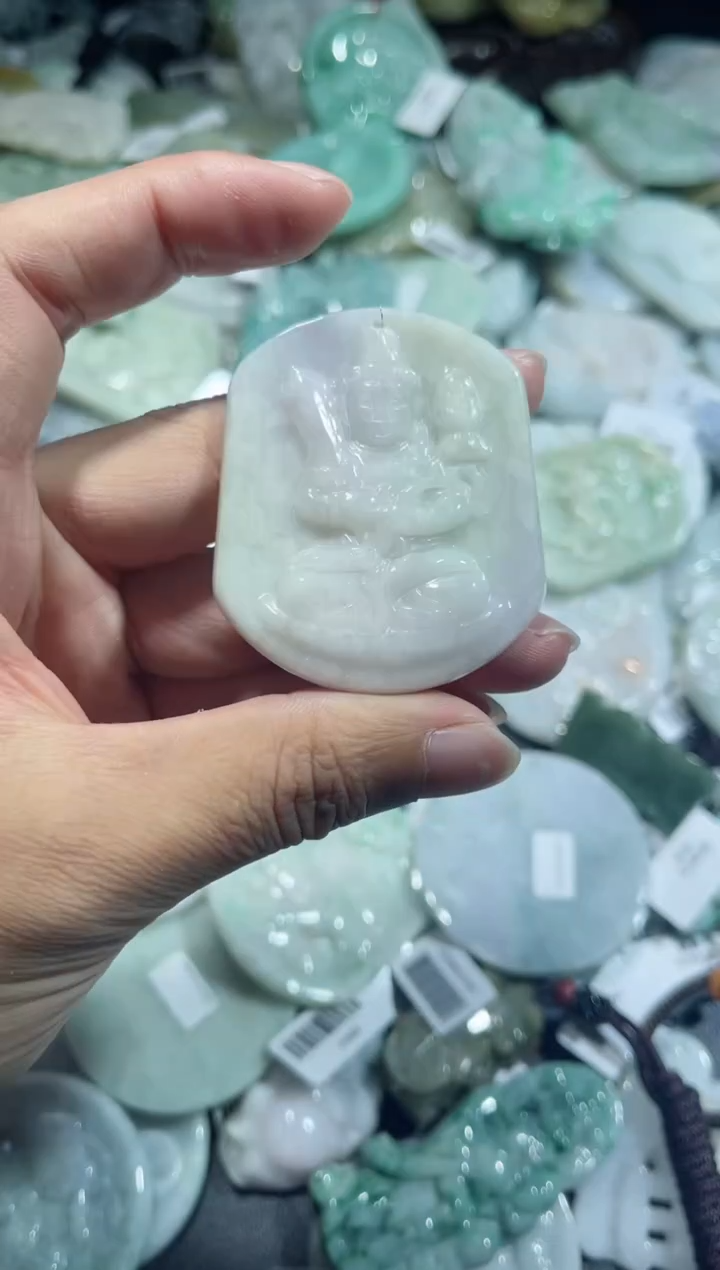 【闪购商品】翡翠颈饰未镶嵌00012157