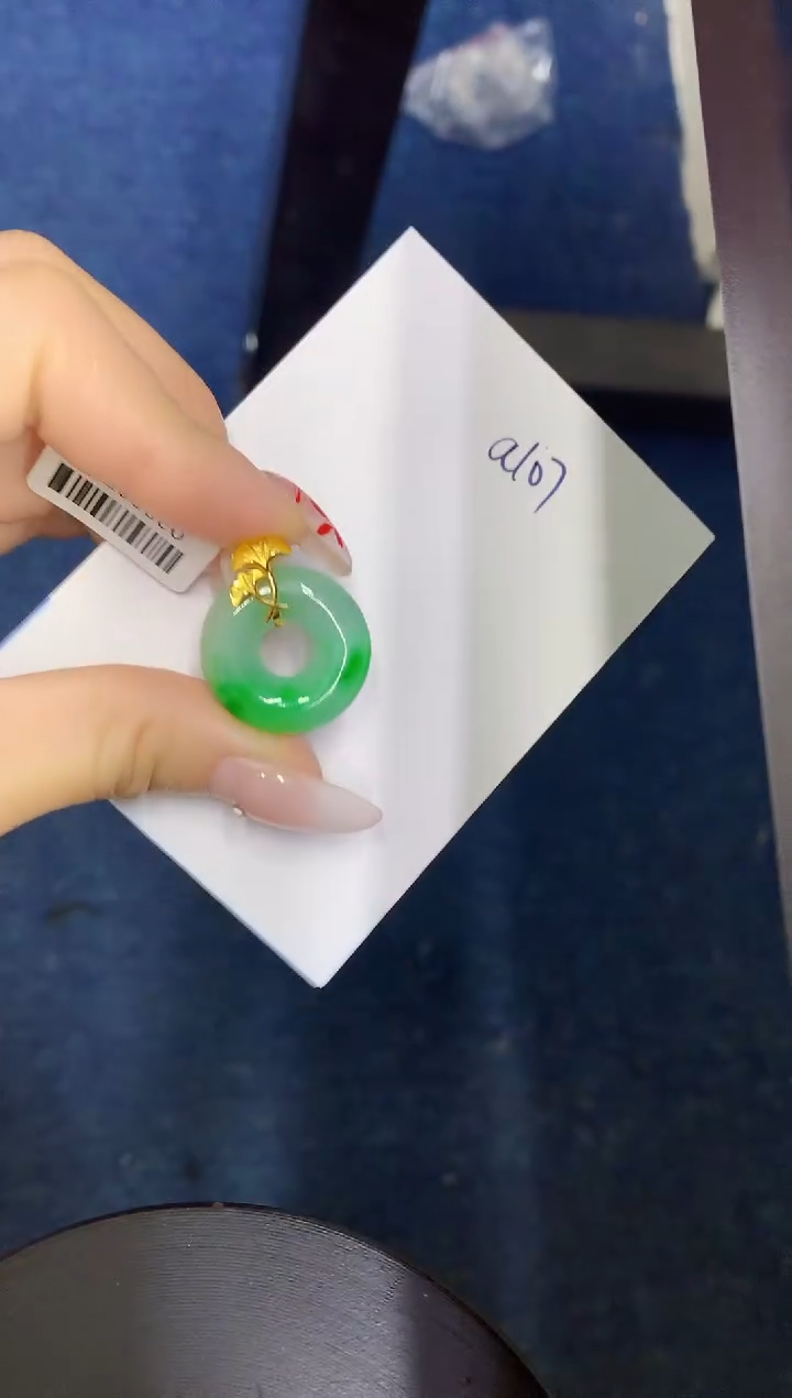 【闪购商品】翡翠颈饰18K金镶嵌00000000000