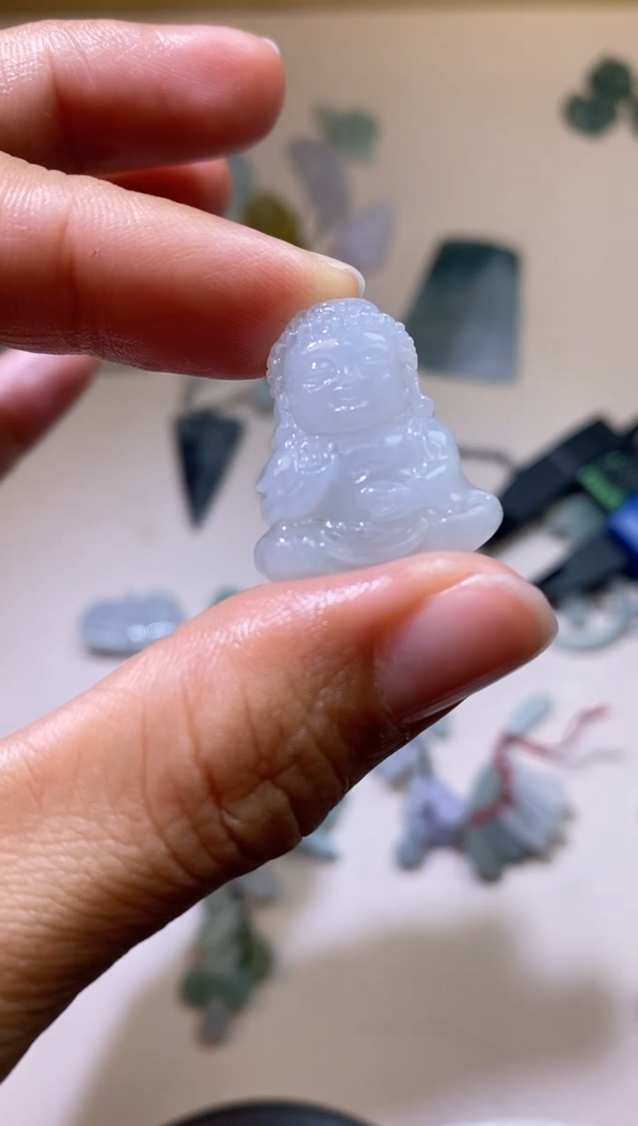 【闪购商品】定制翡翠挂件未镶嵌宝宝佛