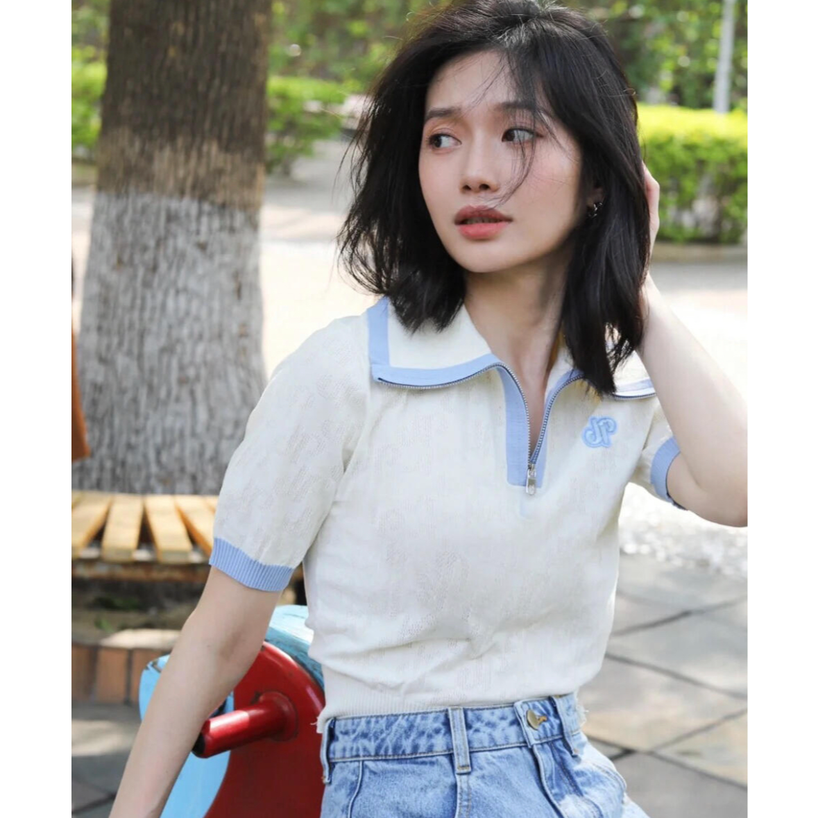 599【0842】【0843】撞色翻领套衫