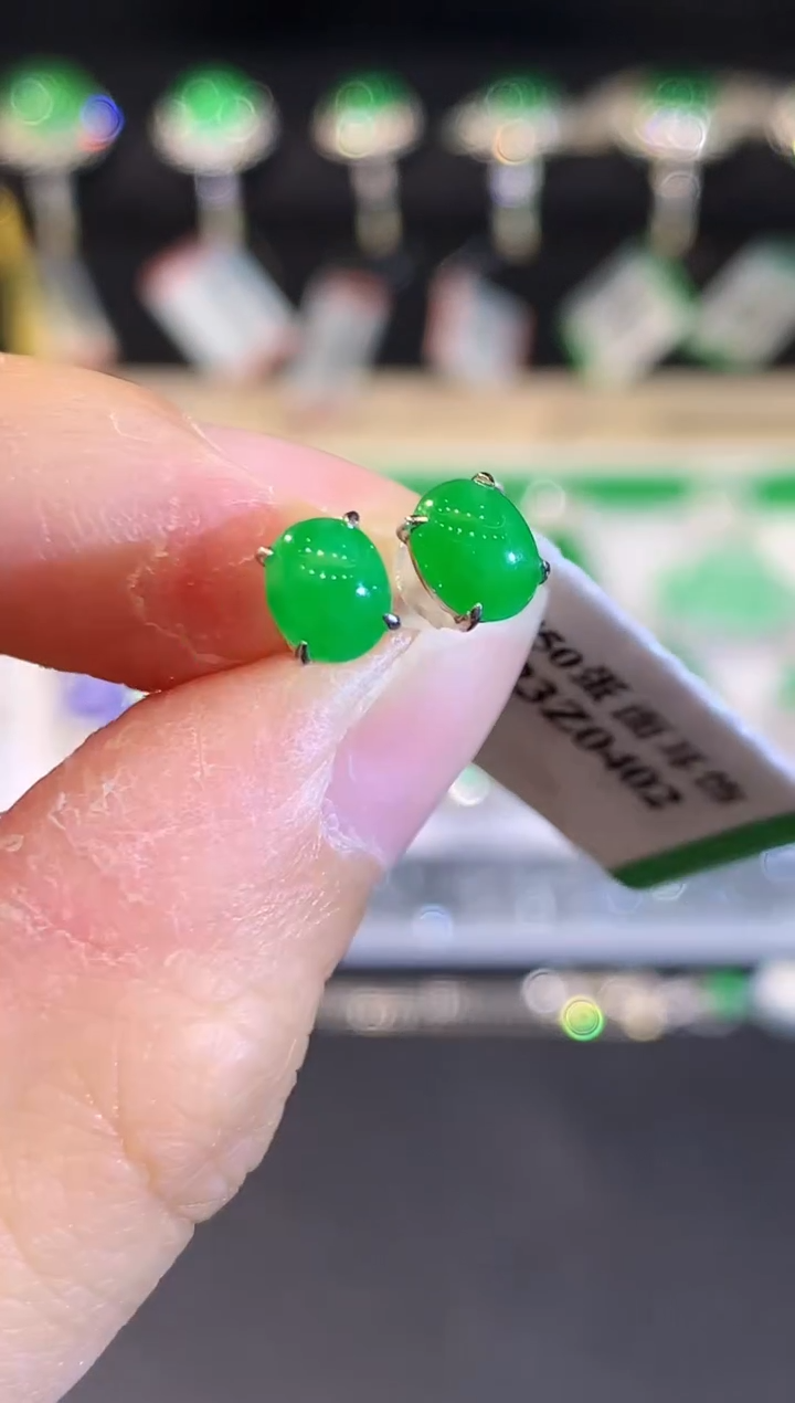 翡翠18K金镶嵌耳饰CM多样性发其一