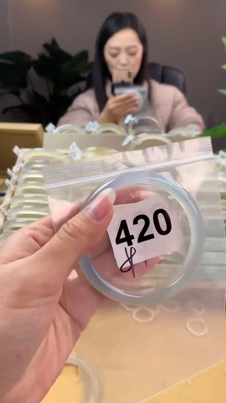 【闪购商品】玛瑙/玉髓手镯未镶嵌420