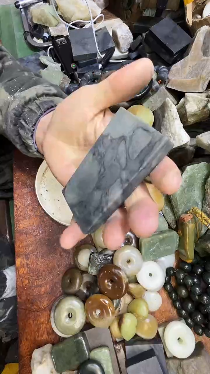 未镶嵌和田玉珠宝半成品1