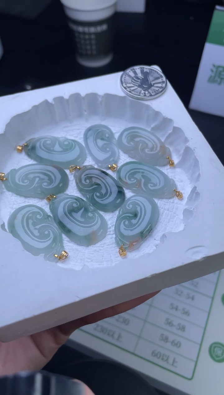 【闪购商品】翡翠颈饰18K金镶嵌YCX-YRUM140多样性发一