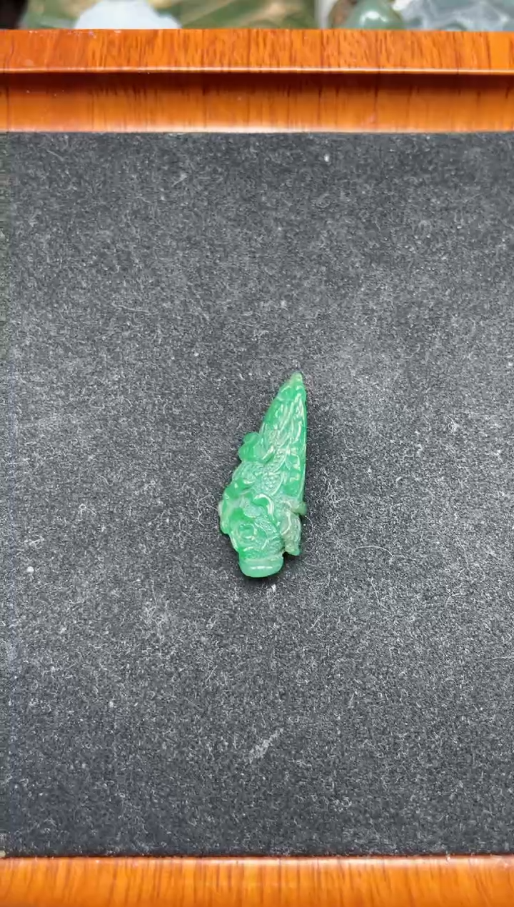 【闪购商品】翡翠颈饰未镶嵌白菜