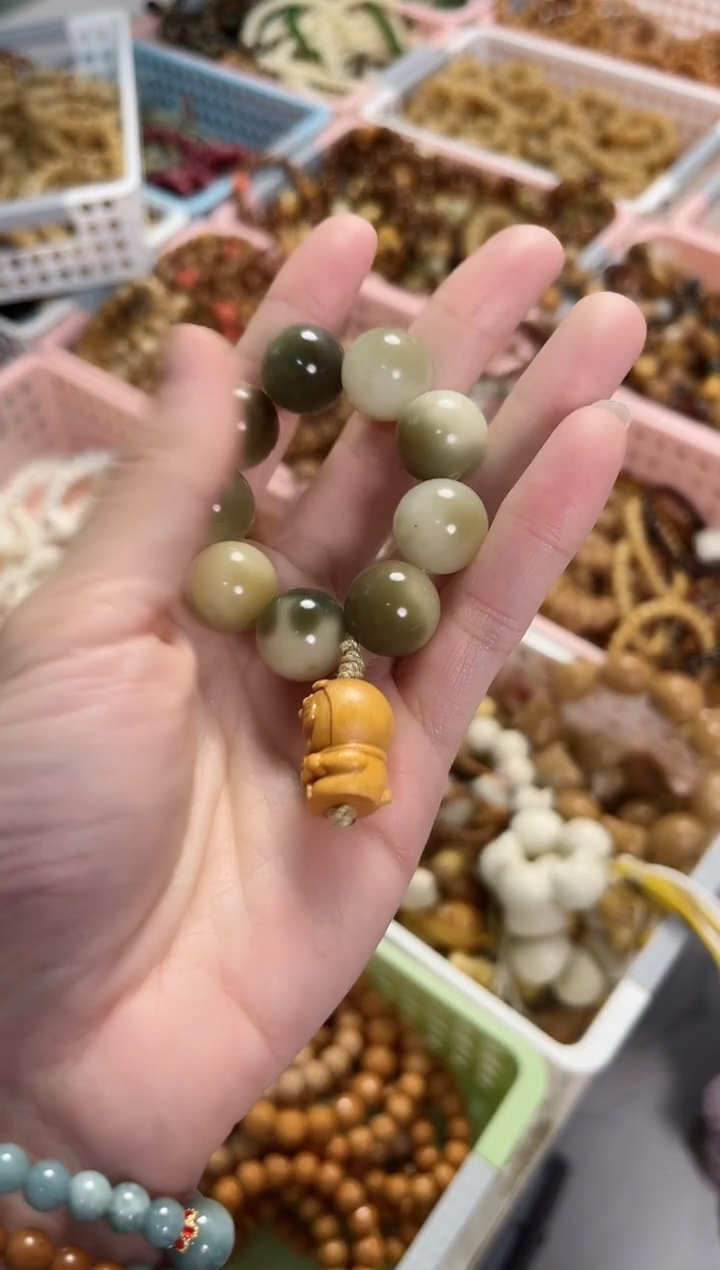 【闪购商品】菩提根/象牙果手串花皮搭配叮当猫