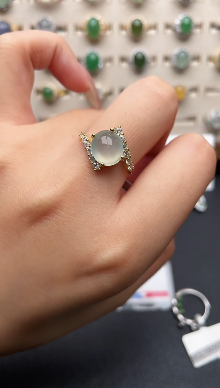 未镶嵌戒指翡翠一物一证一礼盒