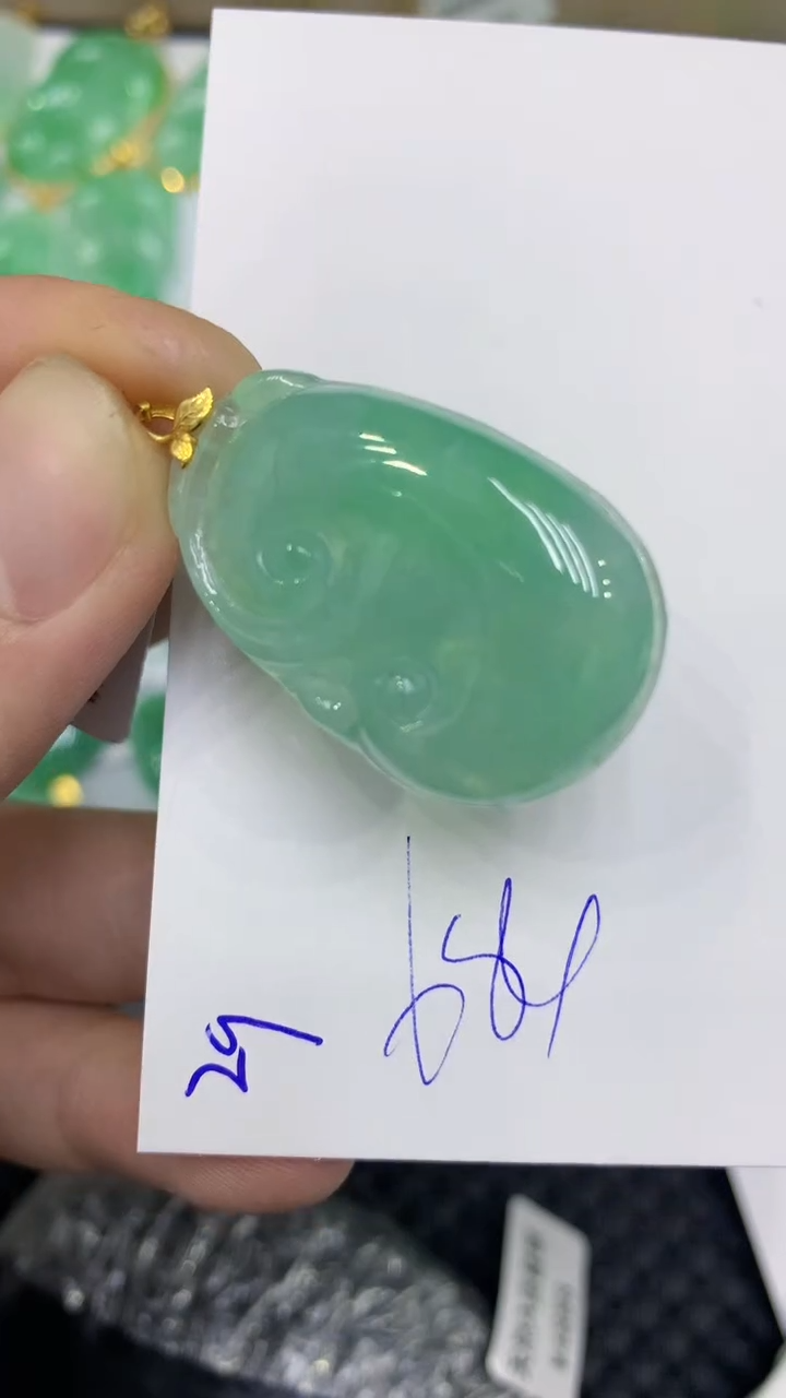 颈饰18K金镶嵌翡翠娟*姐缅甸A货翡翠