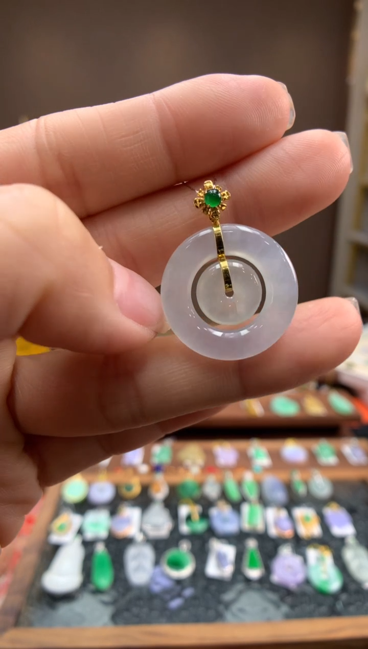 【闪购商品】翡翠颈饰18K金镶嵌子母扣