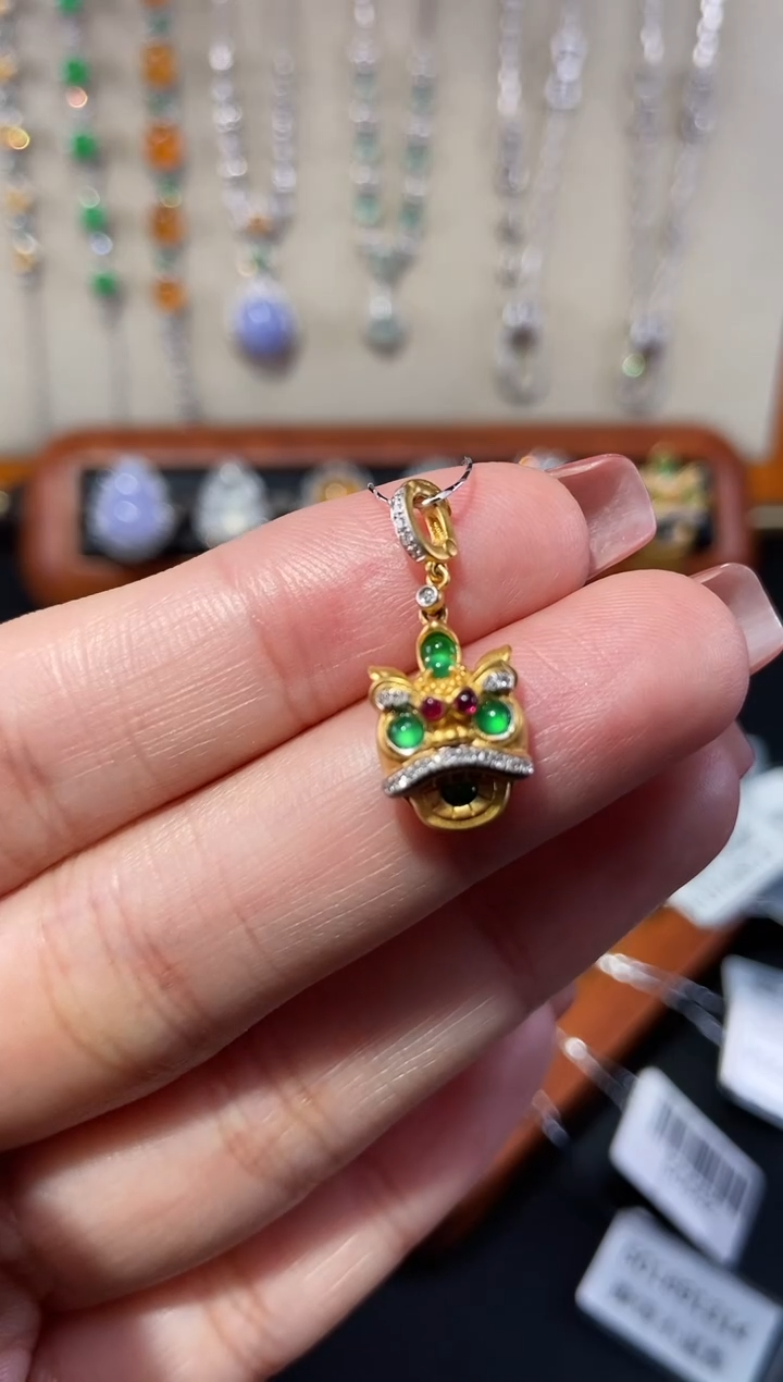 【闪购商品】翡翠颈饰18K金镶嵌吊坠