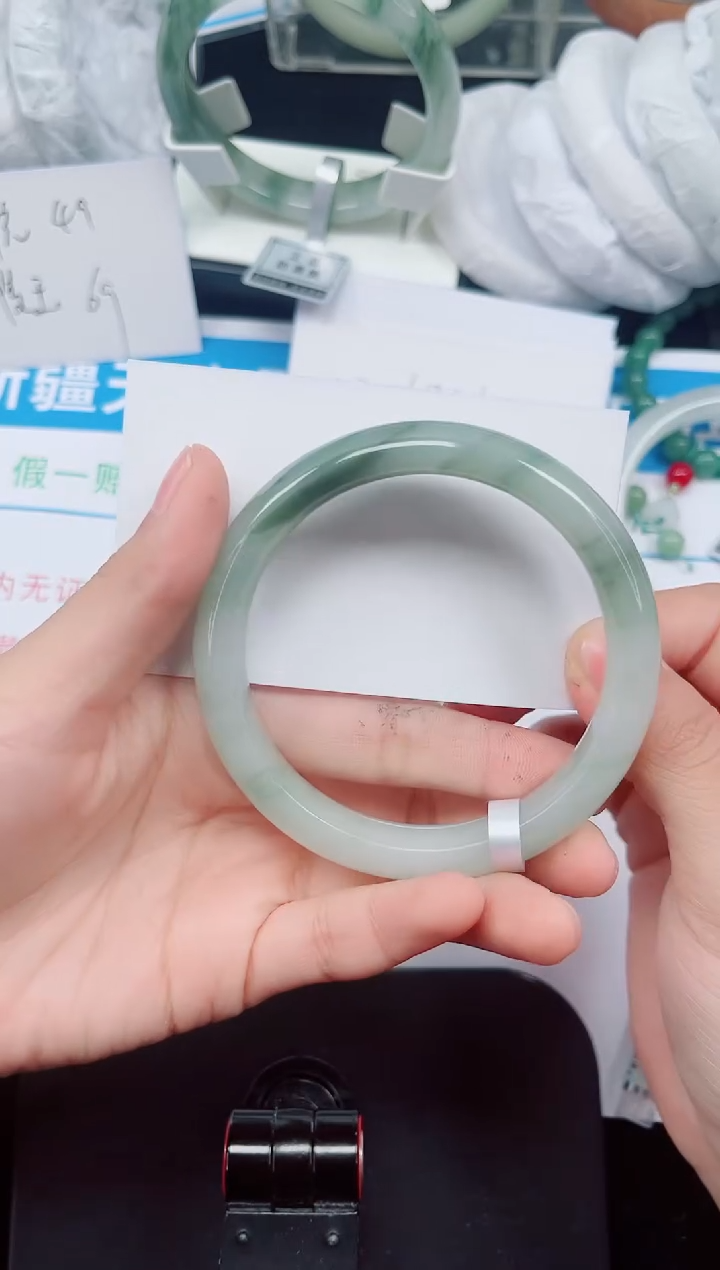未镶嵌手镯石英质玉105-59/60/61
