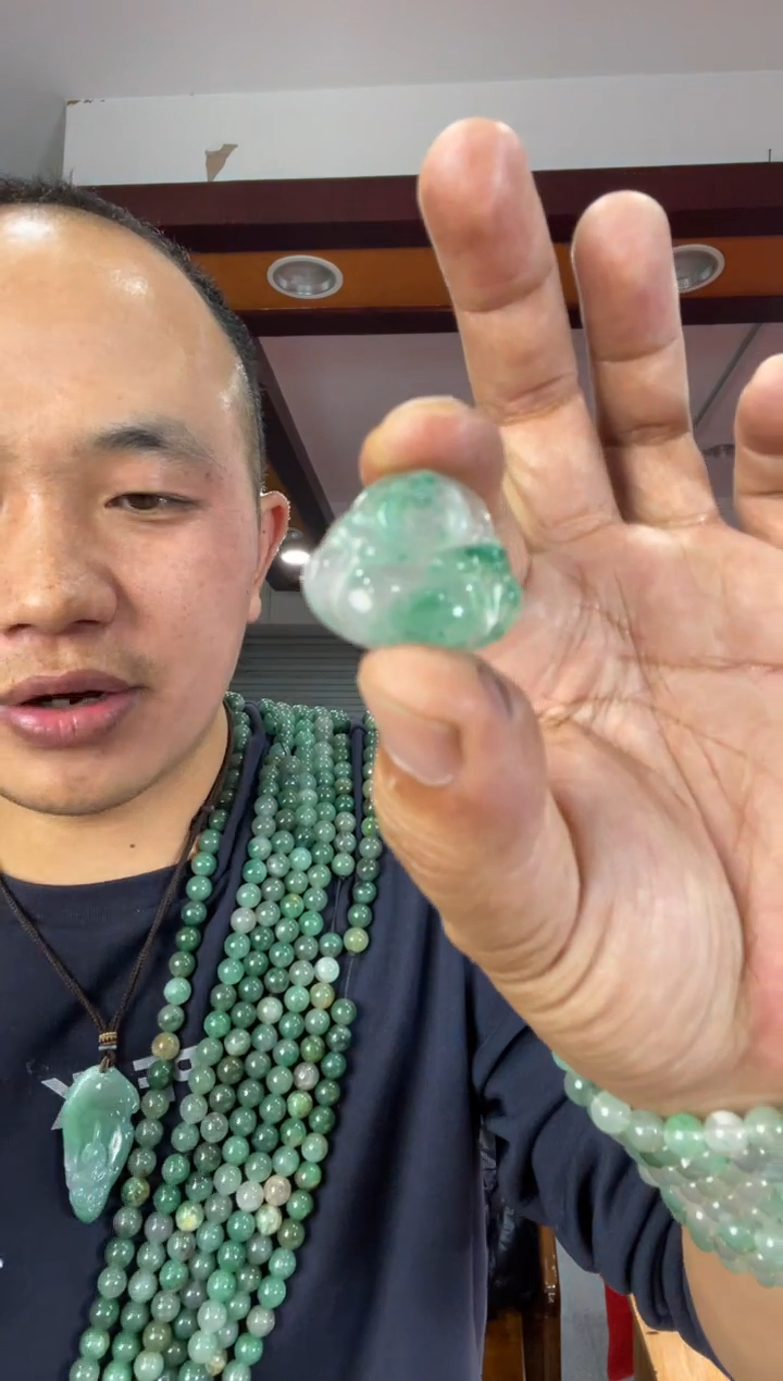 【闪购商品】石英质玉吊坠(不含链)未镶嵌佛公