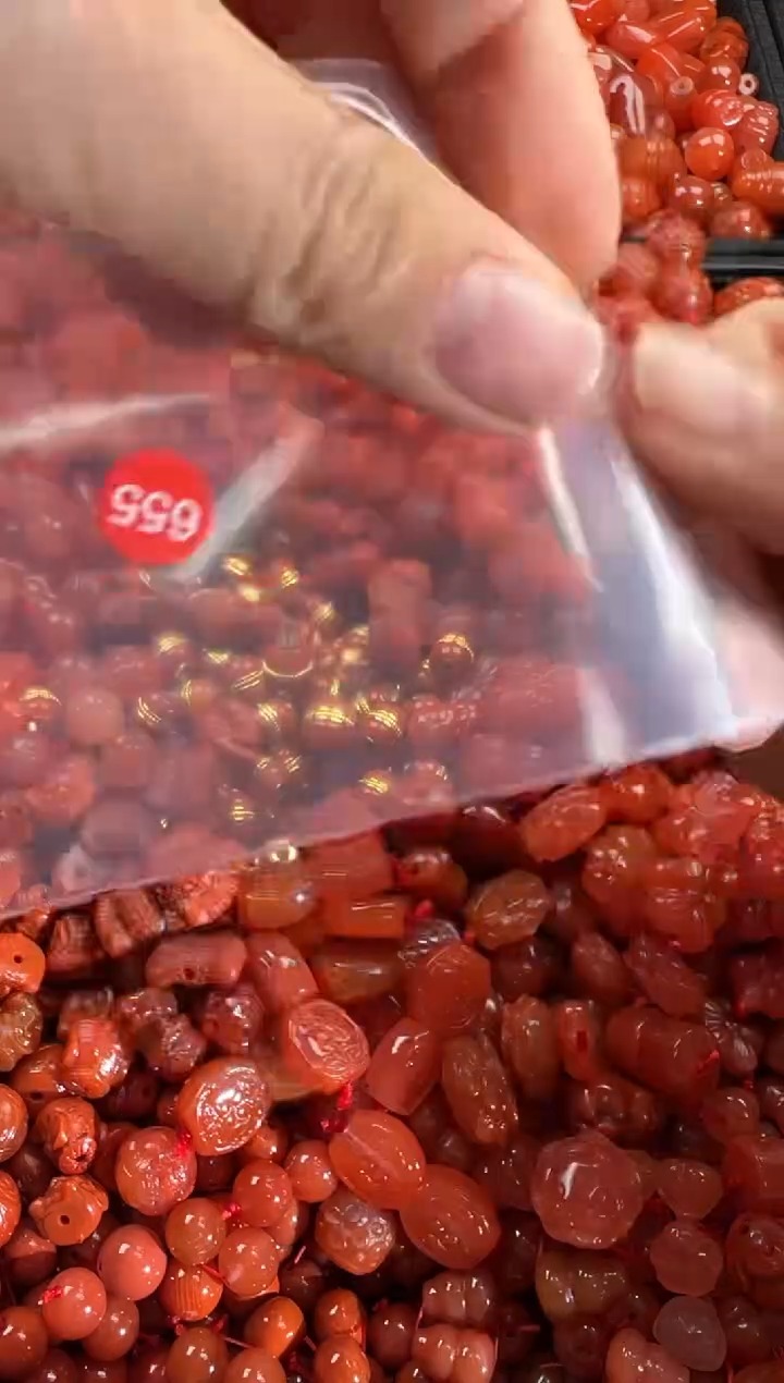 【闪购商品】南红玛瑙颈饰未镶嵌1