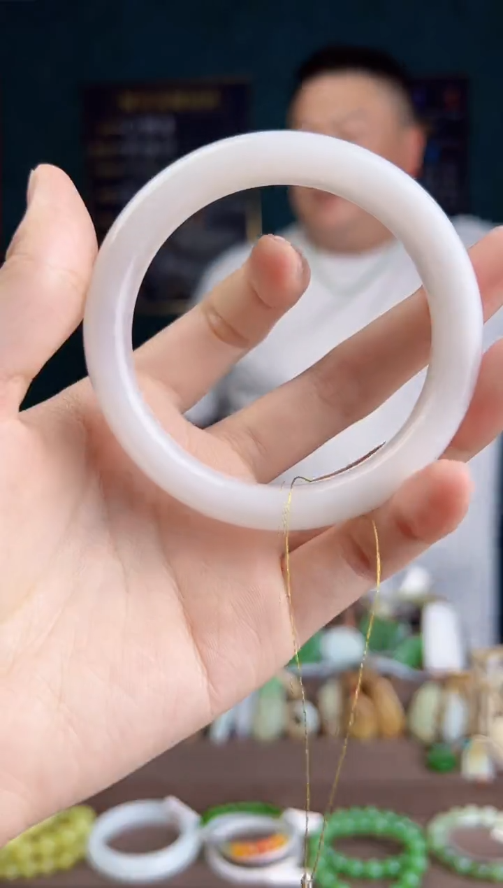 和田玉手镯未镶嵌多样性发货 拍一单发一个58