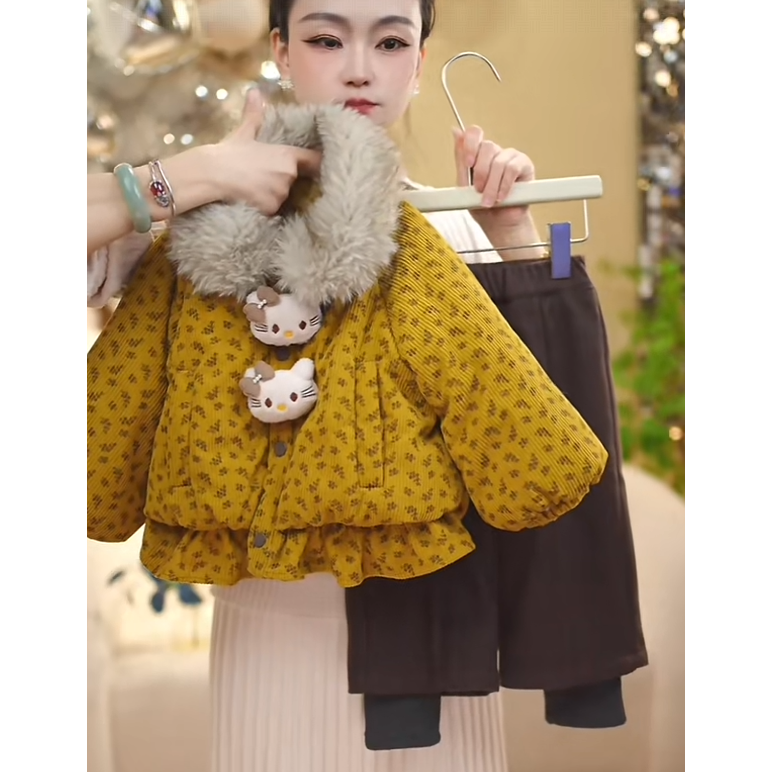 女童棉衣2025新款儿童短款时尚百搭保暖卡通冬季棉袄加绒套装