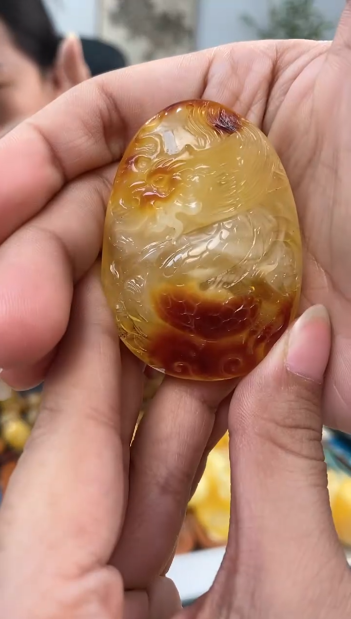 【闪购商品】蜜蜡裸石未镶嵌天然琥珀蜜蜡穿云龙