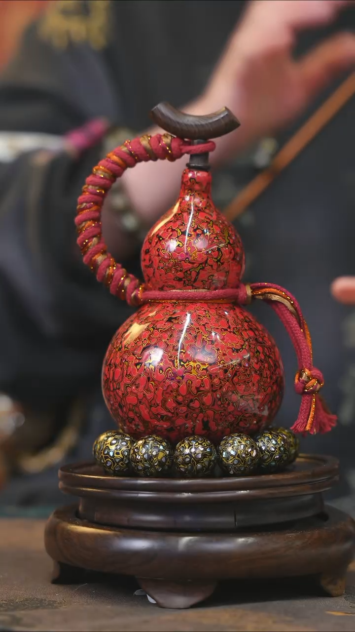 【闪购商品】YD184漆艺酒葫芦不包手串及旋转底座