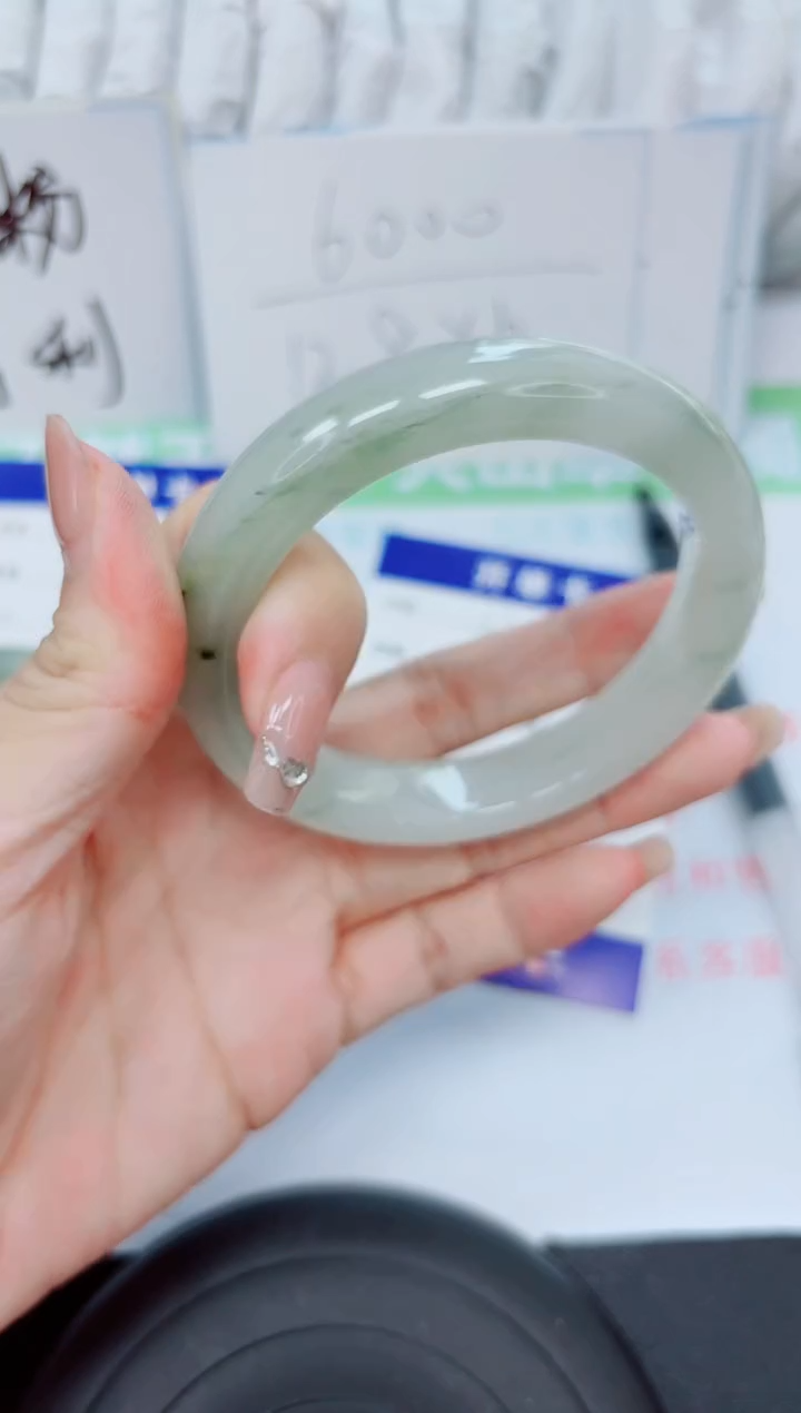 石英质玉手镯未镶嵌106-59.6