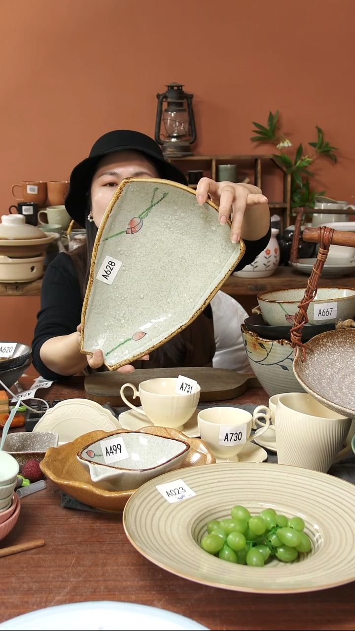 陶瓷A628陶瓷大铲子盘一个微瑕30*21*4.5