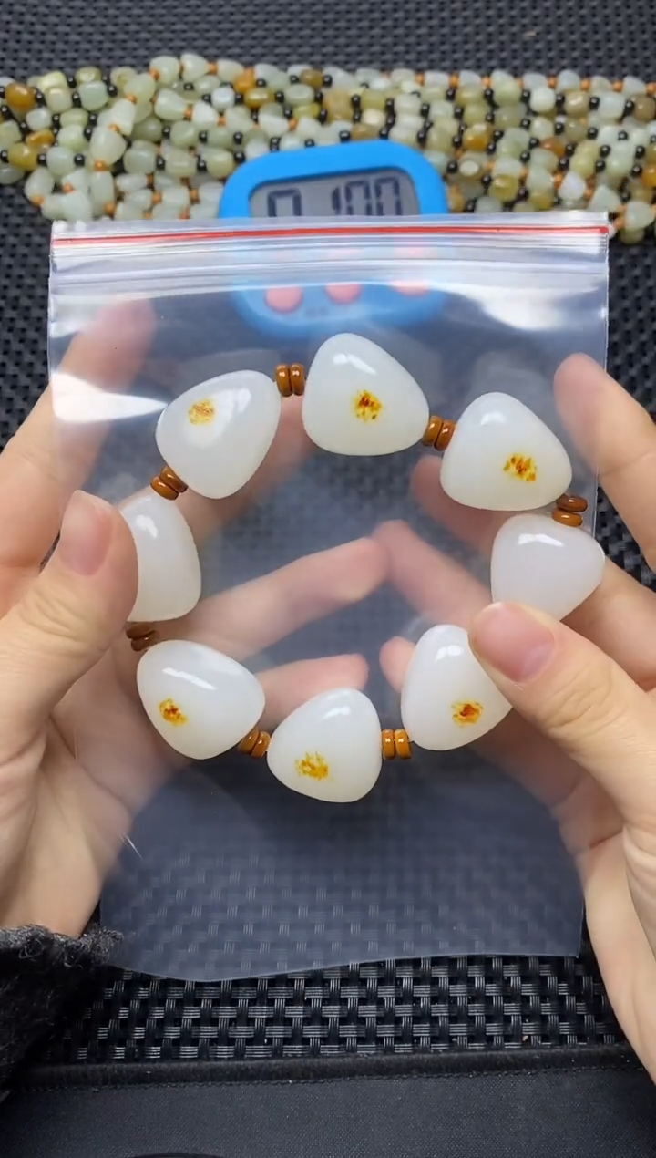 未镶嵌手链和田玉小*班手串