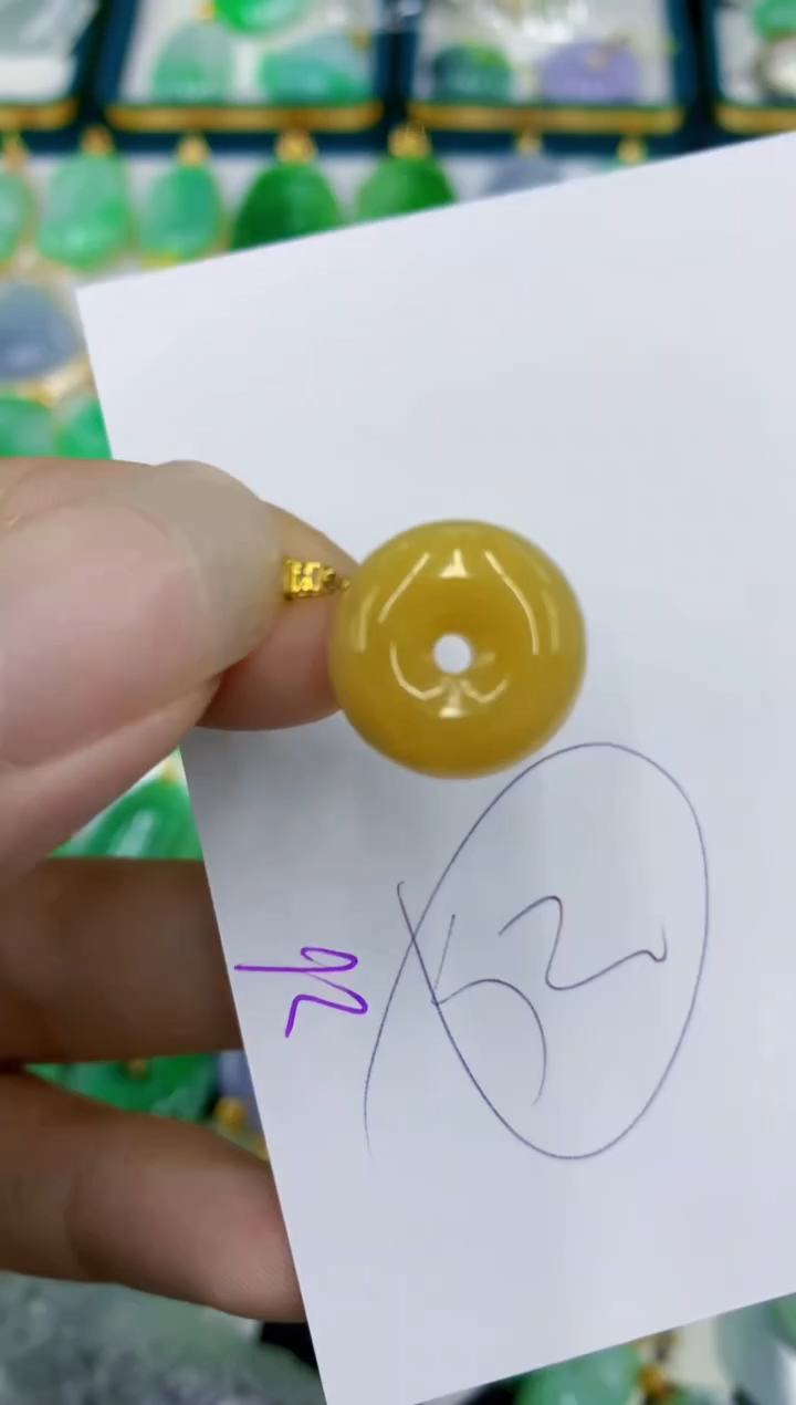 翡翠18K金镶嵌颈饰1111111111