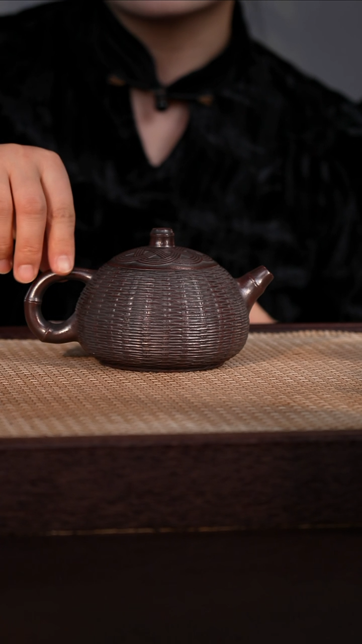 茶壶紫砂龙山古乌泥 370cc