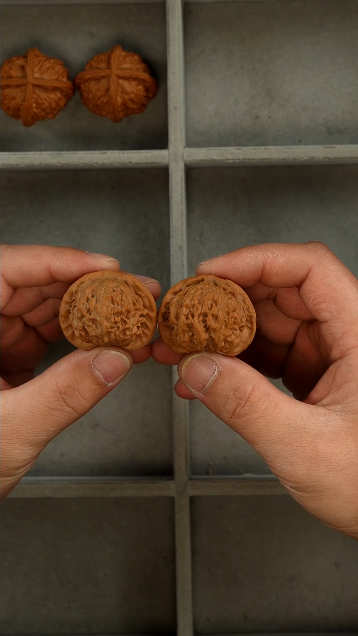 把件文玩核桃刘*奇定向一对41尺寸全品宫灯