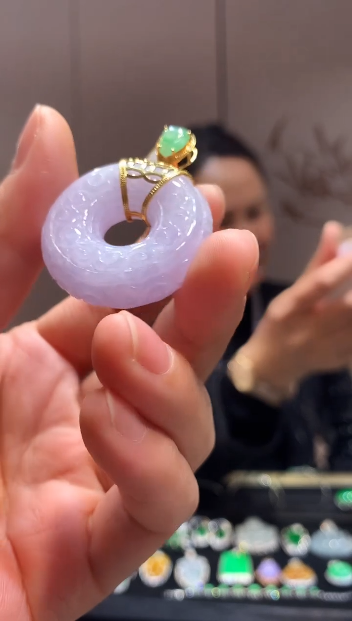 【闪购商品】翡翠吊坠(不含链)18K金镶嵌平安扣 