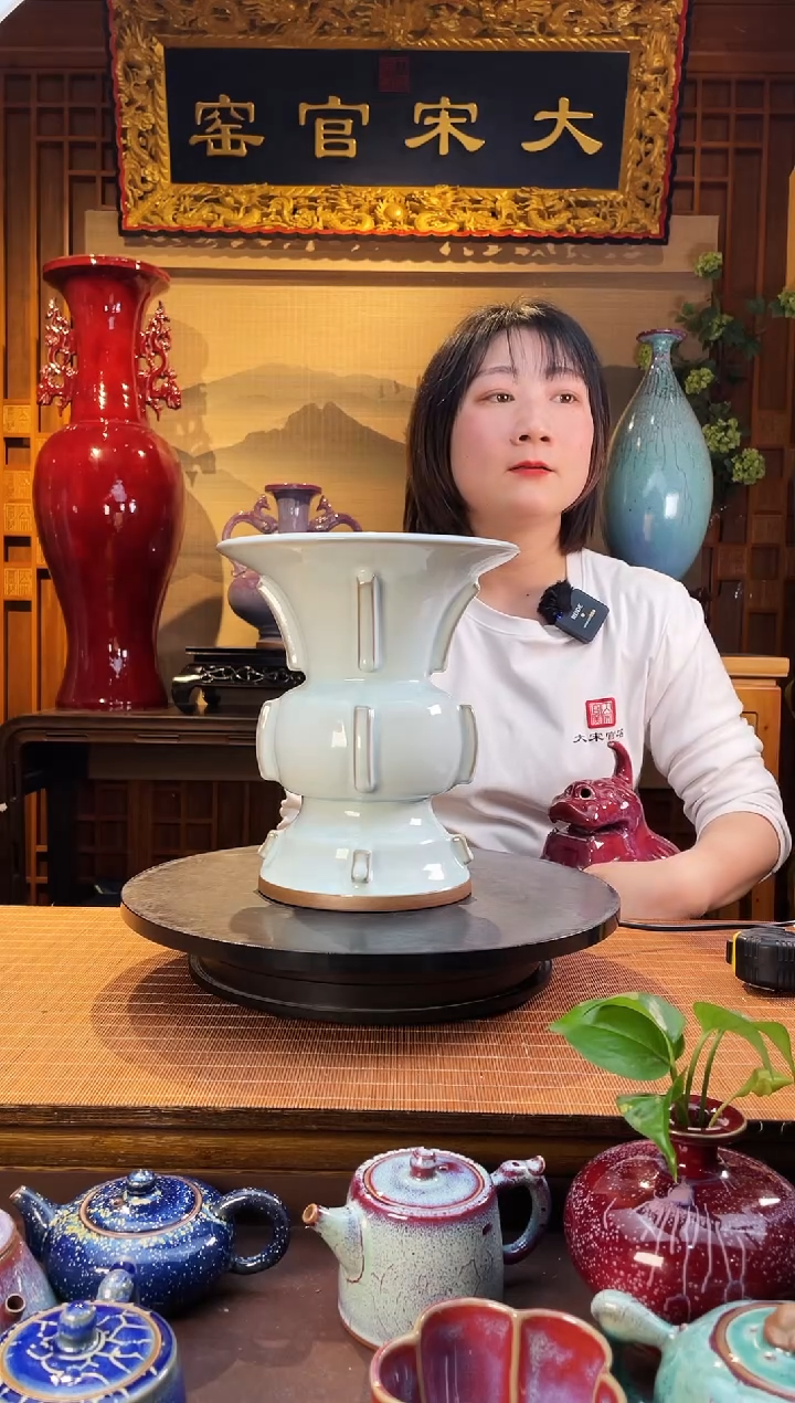 摆件用****4大宋官窑【出戟尊】