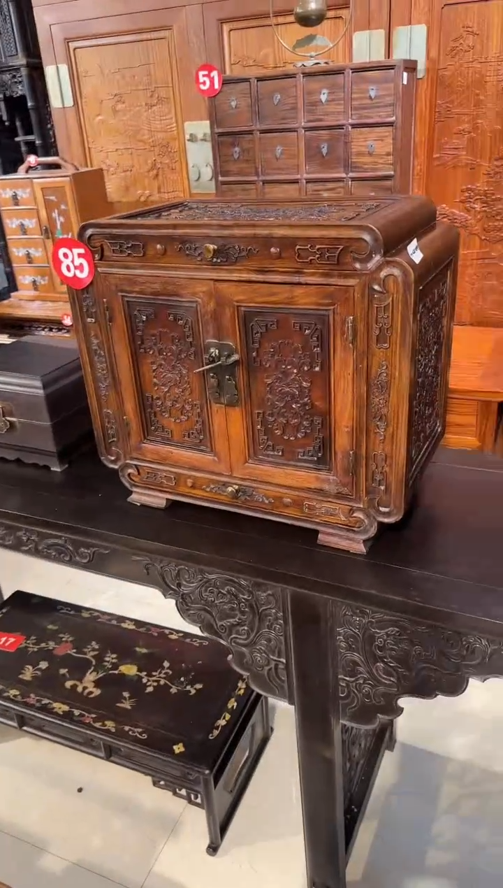 【闪购商品】木木艺黄花梨雕刻牡丹花开柜子2980.8888