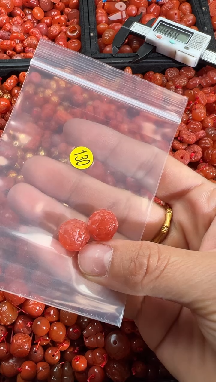 【闪购商品】南红玛瑙颈饰未镶嵌1