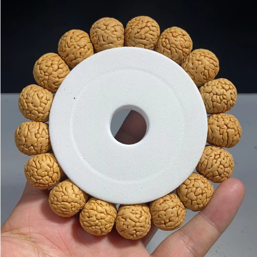 1.7（花开富贵）铁扇桃核手串