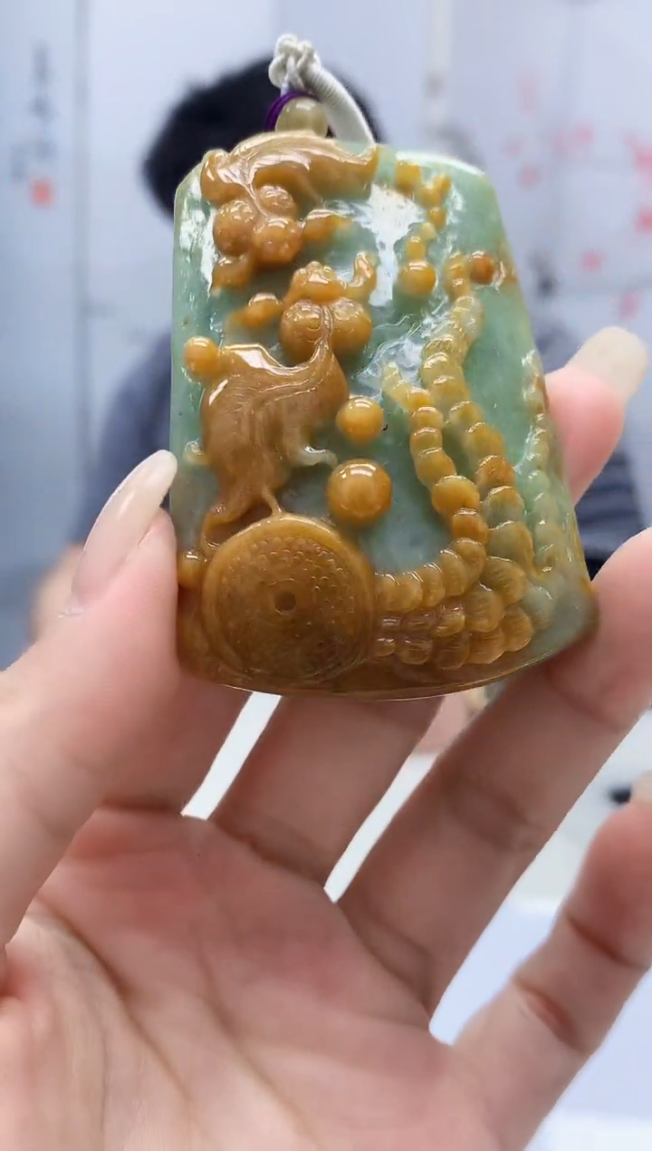 【闪购商品】定制翡翠未镶嵌5060lr-毛货挂件