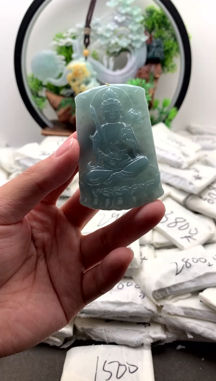【闪购商品】翡翠颈饰未镶嵌虚空藏