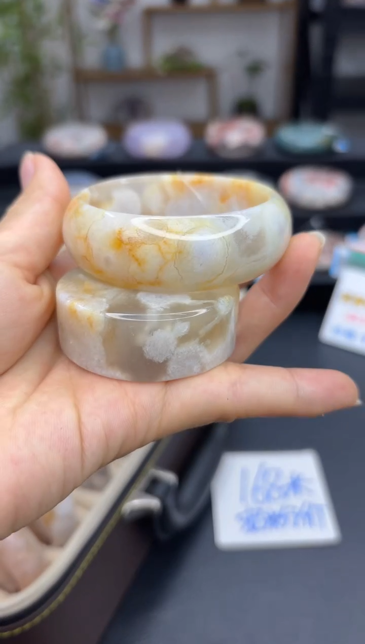 【闪购商品】石英质玉手镯未镶嵌A1493(52圈赠送镯心)