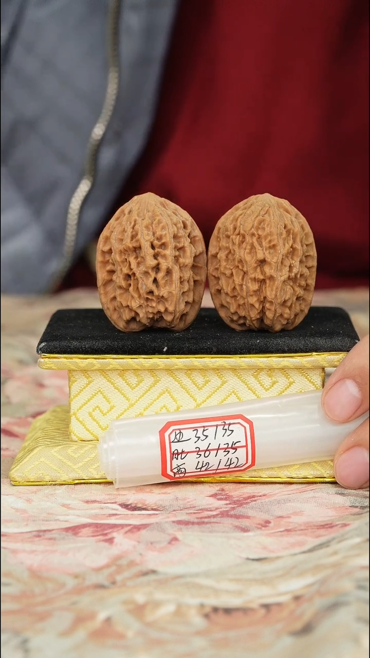 【闪购商品】文玩核桃把件非嫁接将军榜