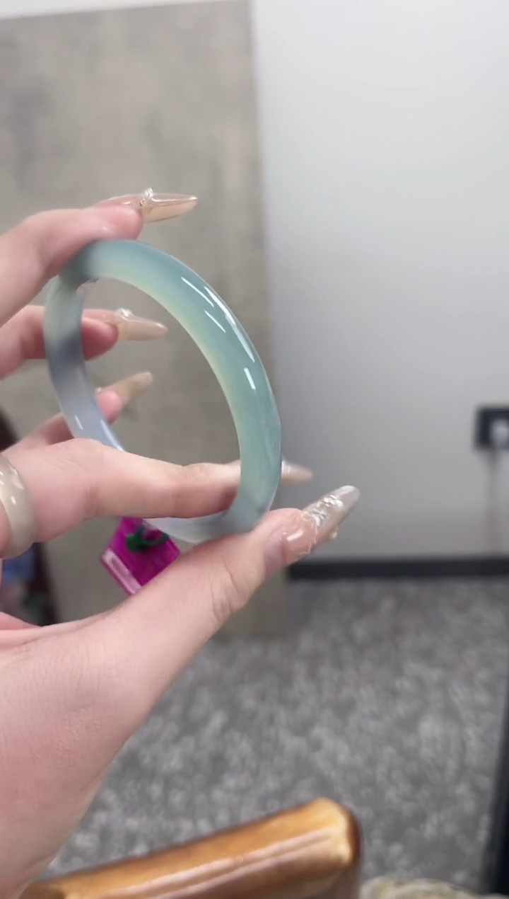 【闪购商品】玛瑙/玉髓手镯未镶嵌57圈 需要包容窄条