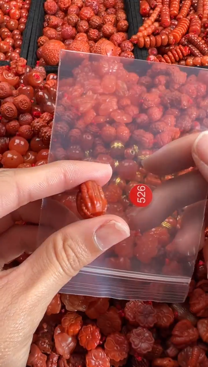 【闪购商品】南红玛瑙颈饰未镶嵌1