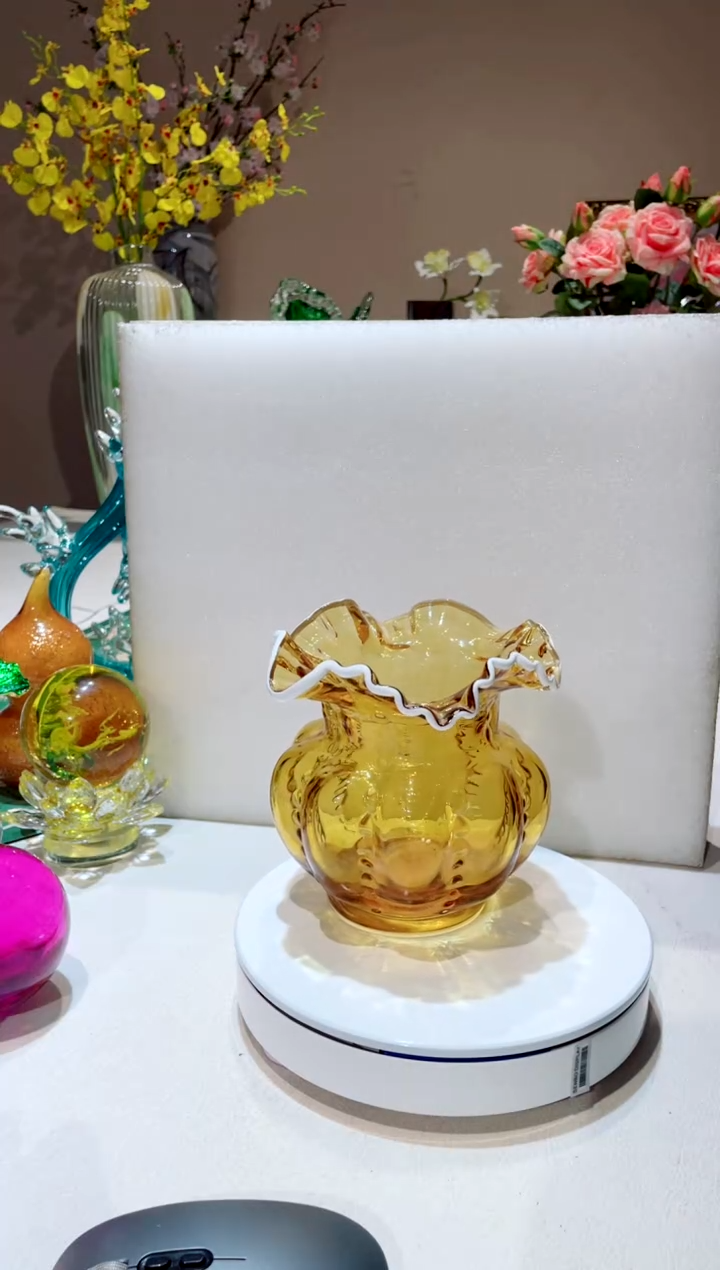 【闪购商品】琉璃手工艺品   白边金钱袋子花瓶微瑕