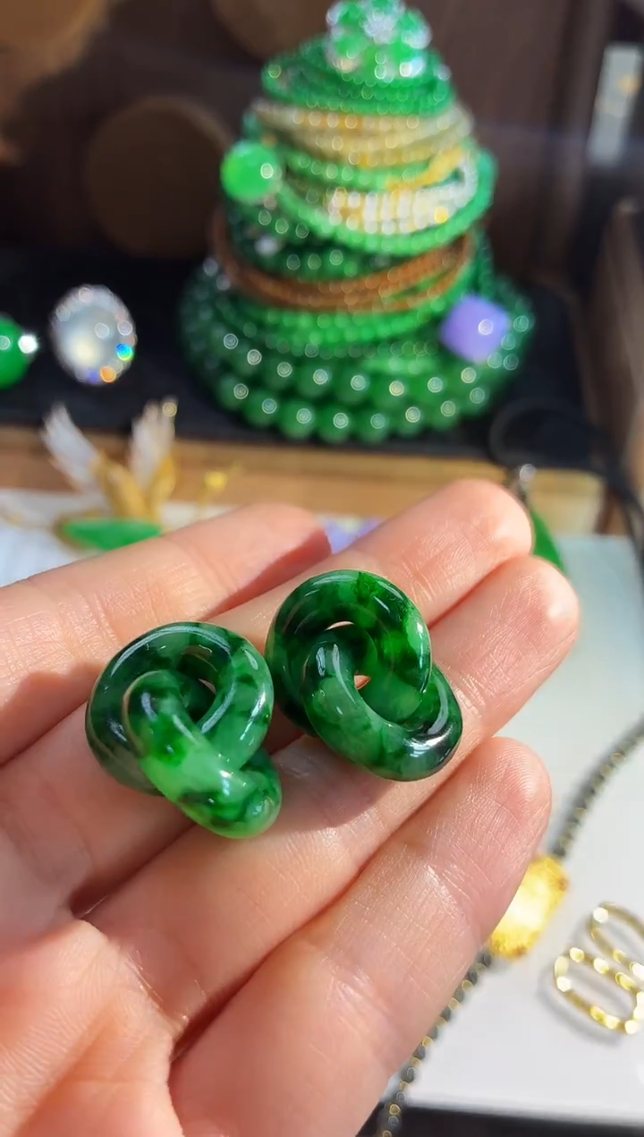 未镶嵌翡翠耳饰v*白耳饰