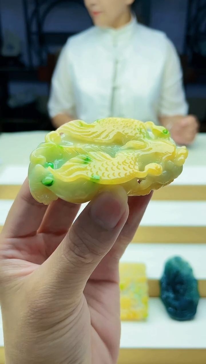 未镶嵌定制翡翠毛货09050050