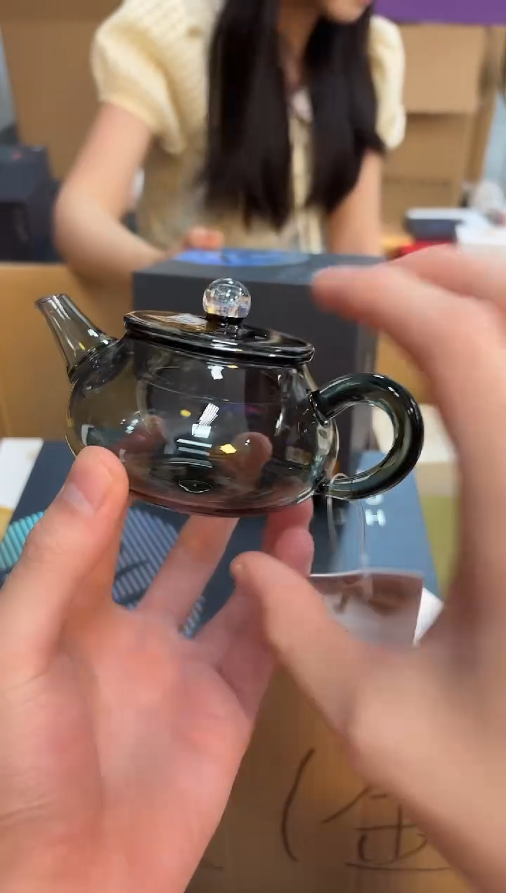 禾器芷玉壶烟灰色