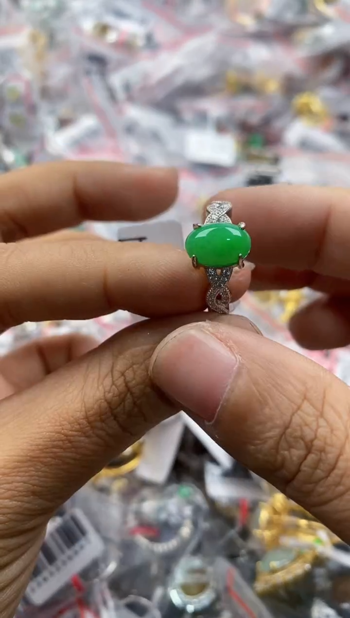 银S925镶嵌戒指翡翠666            1