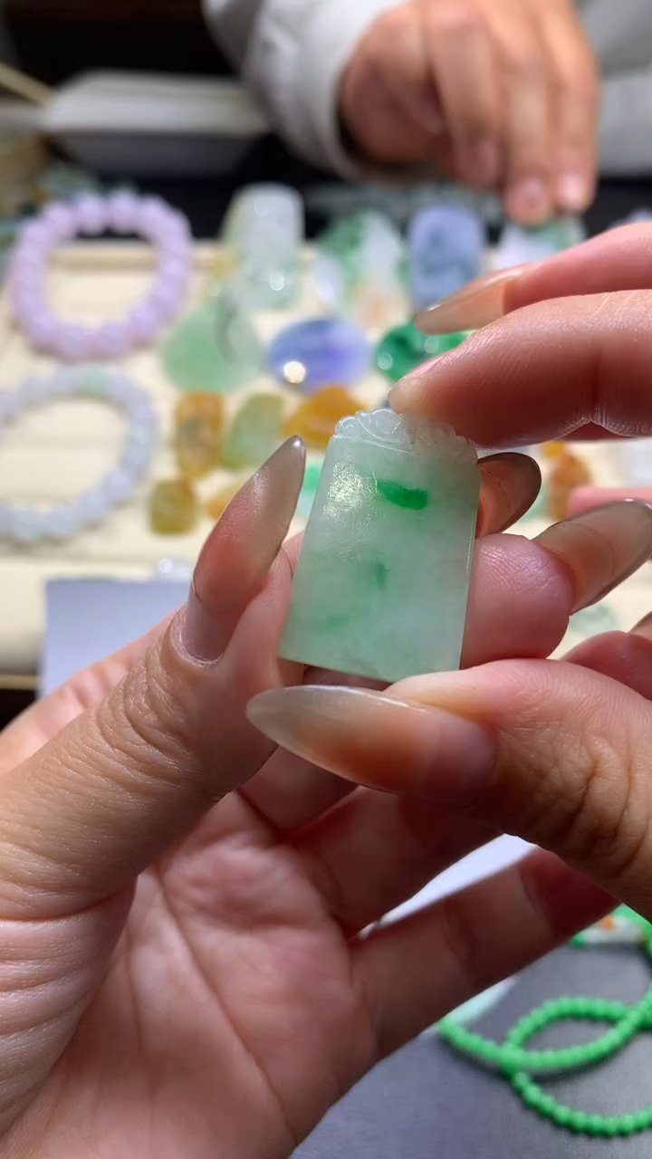 【闪购商品】定制翡翠未镶嵌翡翠