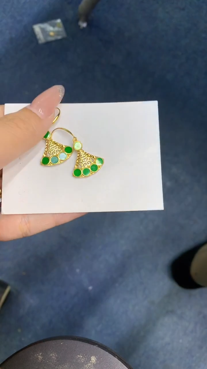 颈饰未镶嵌翡翠1