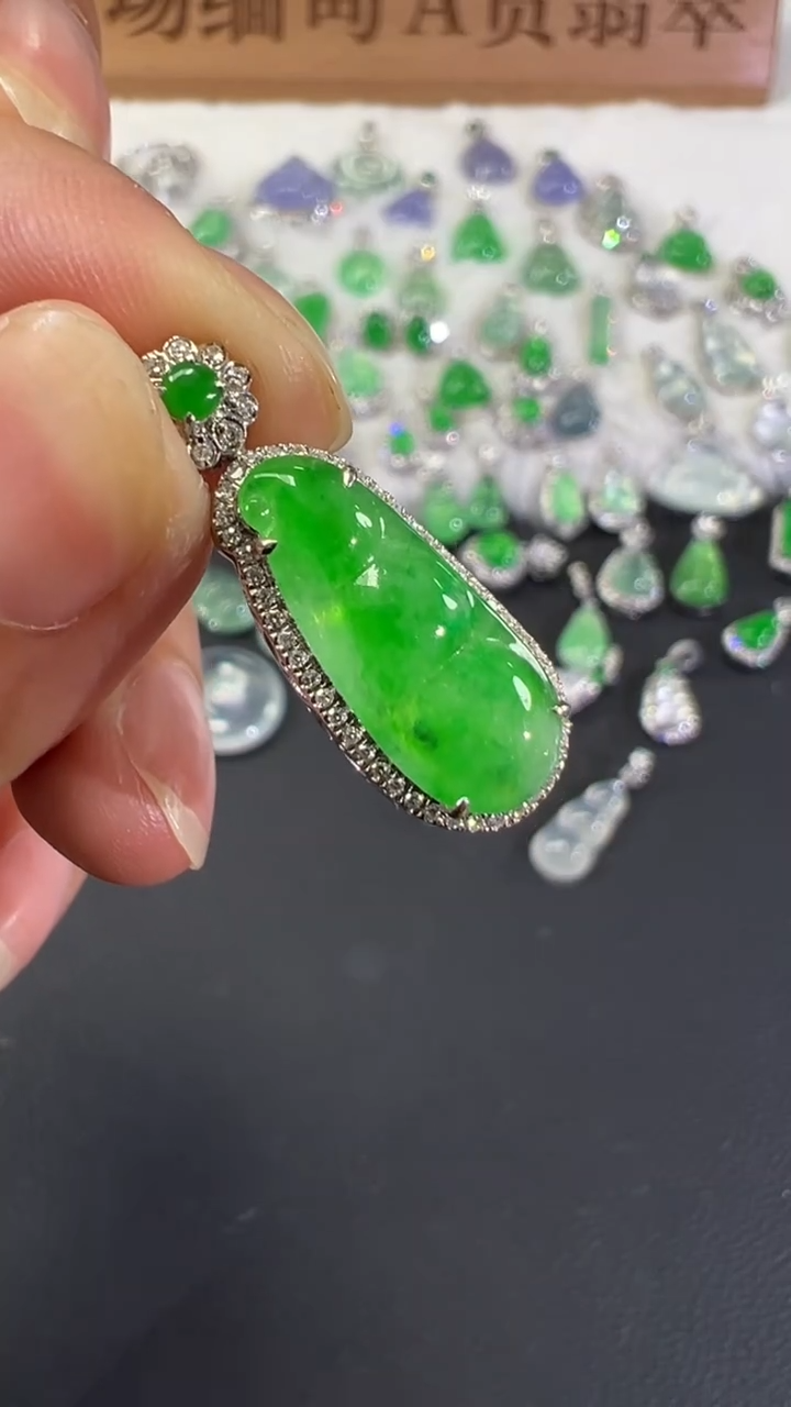 吊坠(不含链)18K金镶嵌翡翠A686|3980