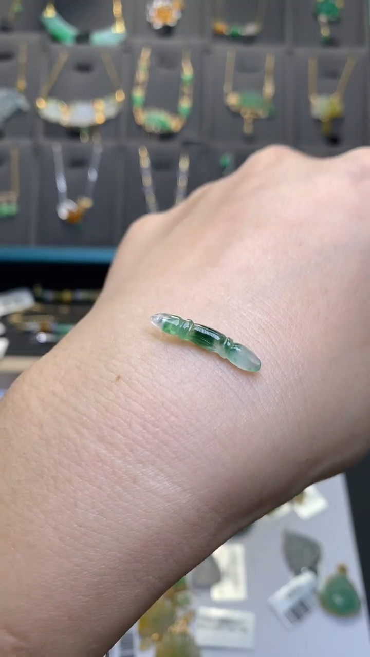 颈饰未镶嵌翡翠净货35125