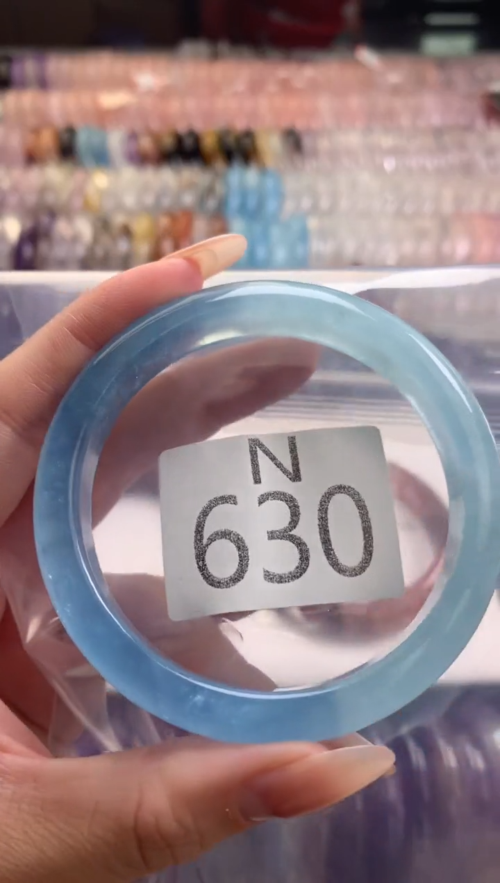 水晶珠宝半成品未镶嵌关***。水晶手镯630-60