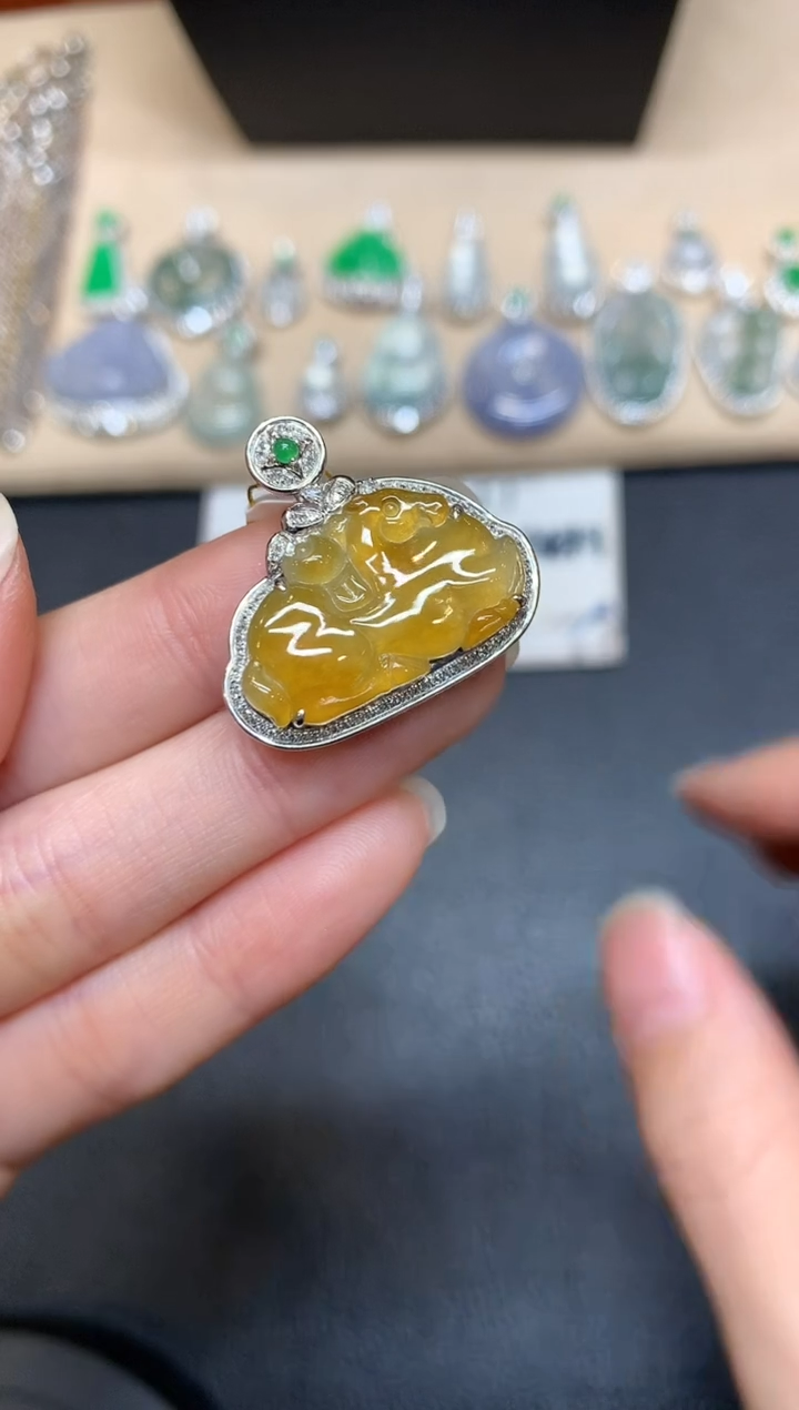 【闪购商品】翡翠颈饰18K金镶嵌【无服务费